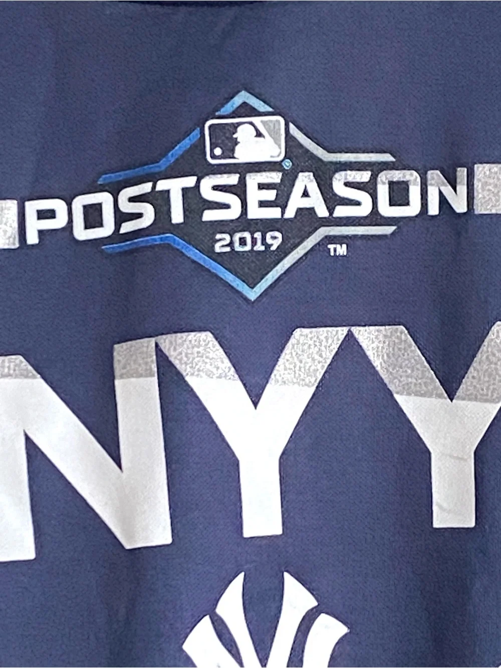 Majestic New York Yankees 2019 Post Season Fleece Pullover Hoodie kids Medium